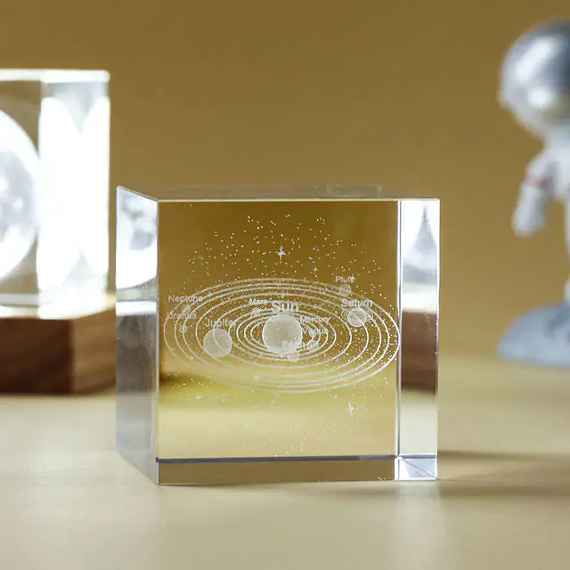 Maan LED Lamp