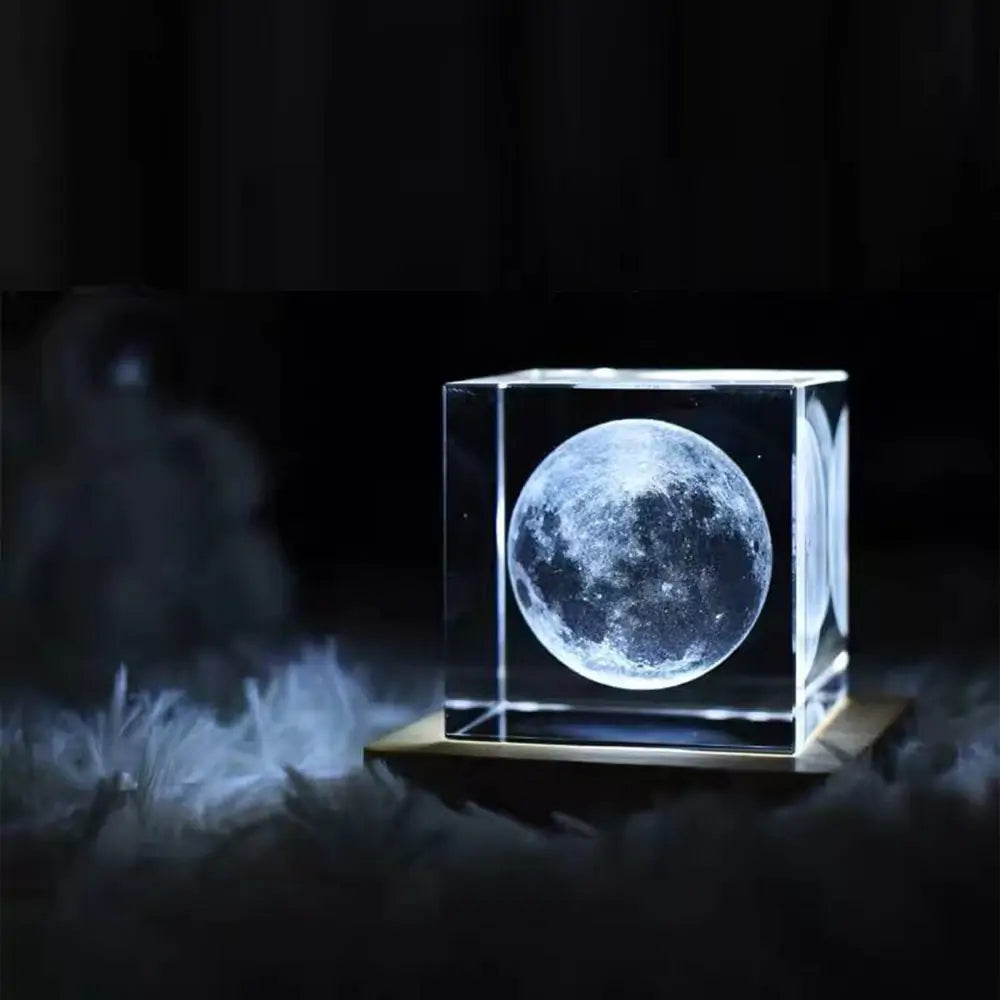 Maan LED Lamp