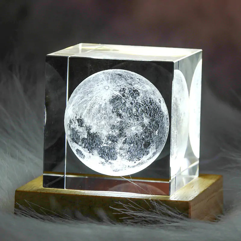 Maan LED Lamp